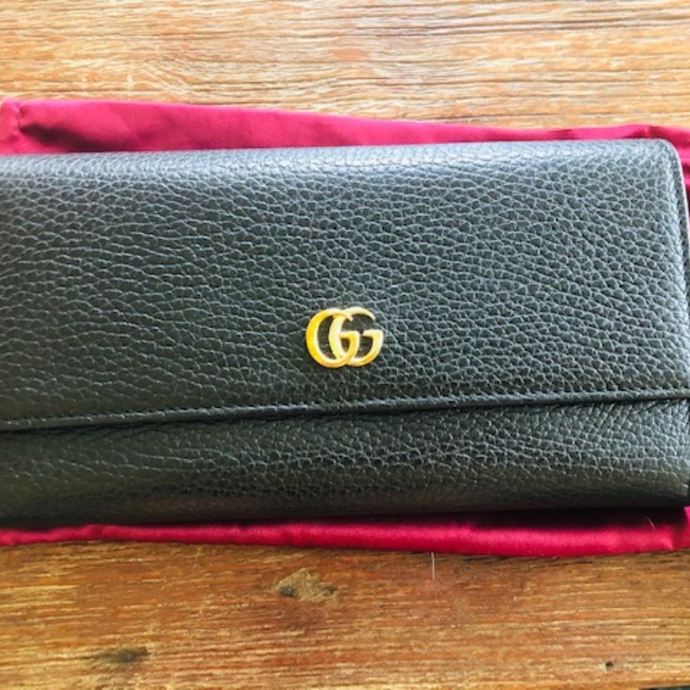 Gucci Black Leather Wallet - Used Once